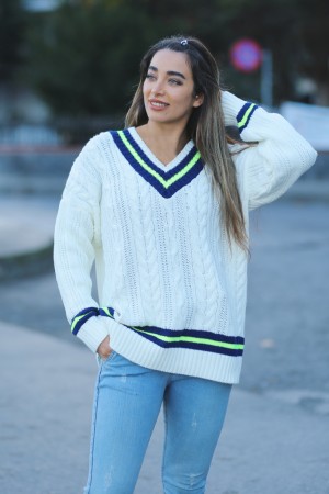 Ecru V-Neck Knitted Sweater