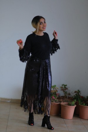 Black Sleeves Tulle Sequined Sweater